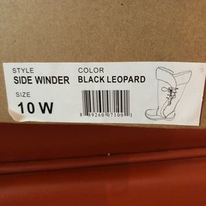 NWT Women’s Sporto boots 10 wide